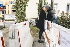 30 March 2020 – Katarina from Frauenfeld in Switzerland and Ivo from Konstanz in Germany met a few months earlier, on last New Year's Eve, in Zagreb, Croatia. Katarina works in real estate management, and Ivo is studying in Konstanz. Now they can only meet once a week, at the closed border between Kreuzlingen, in Switzerland, and Konstanz..