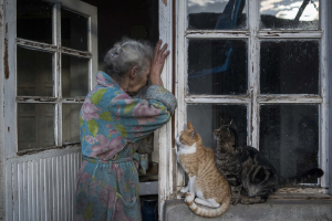 30 November 2020 – Abovyan Hasmik (69) cries at the door of her home in the village of Nerkin Sus, Nagorno-Karabakh.